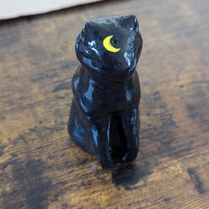 Black cat incense holder
