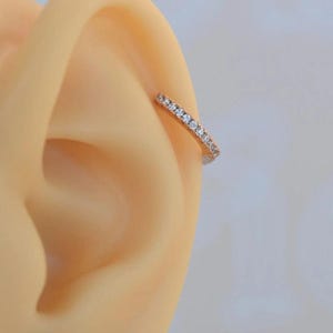 Stony Stahl Ring Modell Helix Piercing für Tragus, Knorpel und Lobe in Rose Gold Farbe