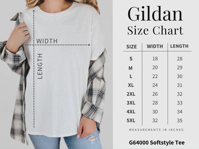Pu&ograve; includere: T-shirt bianca con tabella taglie Gildan. La tabella elenca le taglie dalla S alla 5XL, con le relative misure di larghezza e lunghezza in pollici. La maglietta &egrave; una G64000 Softstyle Tee. La larghezza della taglia S &egrave; di 45,7 cm.