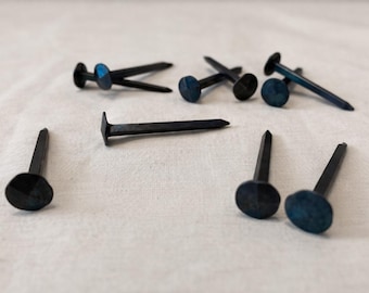 Medieval blacksmith's nails – 4-pronged head, blued | Shield making, LARP & Reenactment