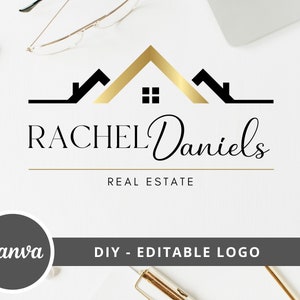 Op de afbeelding: Een goud en zwart vastgoedlogo met een huisstijlpictogram en de tekst "RACHEL Daniels REAL ESTATE".