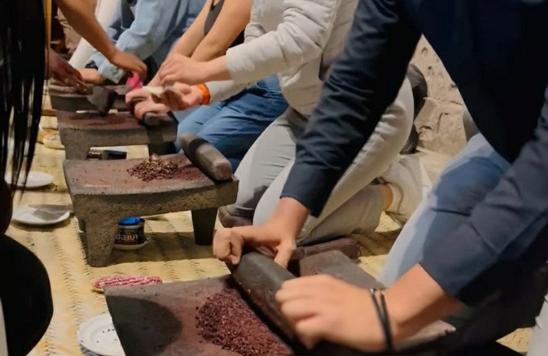 Molinillo Metate piedra volcánica resistente al calor, moledor de semillas cacao imagen 1