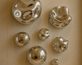 Modern Wall Art Sculptures – Set of Hand-Blown Mirror Silver Glass Pebbles, Organic Shapes, Luxury Minimalist Home Decor