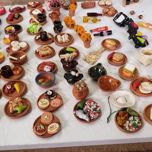 25 Pieces Miniature Mexican Fiesta Clay Pretend Food Decorations Arts Day of The Dead Offerings Dia De Los Muertos Ofrendas Cinco de Mayo