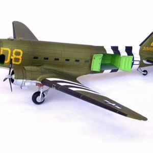 PaperCraft Douglas C-47 SkyTrain Flugzeug 3D Papiermodell Bastelset PDF Pläne bis DIY Papier Bastelvorlage Hobby Puzzle Dekor