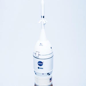 Kit de PaperCraft Artimis Rocket SLS, kit de manualidades de modelos de papel 3D, planos en PDF para imprimir, cortar y pegar, plantilla de manualidades de papel DIY, pasatiempo, rompecabezas, decoración