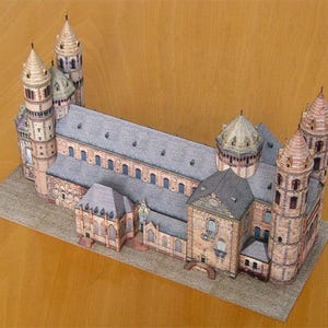 Kit PaperCraft Kit de création de modèle 3D en papier de la cathédrale de Worms Plans PDF à imprimer, découper et coller