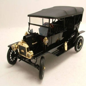 Kit PaperCraft Kit de création de modèle 3D en papier de voiture Ford T Plans PDF à imprimer, découper et coller