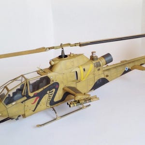 Kit de PaperCraft, helicóptero Tzefa Bell Ah-1F, modelo de papel 3D, kit de manualidades, planos en PDF para imprimir, cortar y hacer manualidades de papel, plantilla, pasatiempo, rompecabezas, decoración