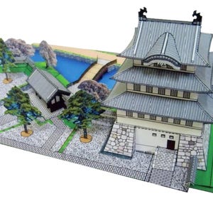 Kit de PaperCraft: Pagoda del Castillo de Oshi, Japón. Kit de manualidades con modelos de papel 3D. Planos en PDF para crear plantillas de manualidades de papel para decorar rompecabezas.