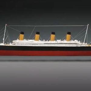 Kit de création de maquettes 3D en papier du navire Titanic en papier Plans PDF à imprimer, découper et coller