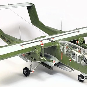 PaperCraft OV-10 Bronco Flugzeug 3D Papiermodell Bastelpackung PDF Pläne zum Ausdrucken Ausschneiden & DIY Papiermodell Hobby Puzzle Dekor