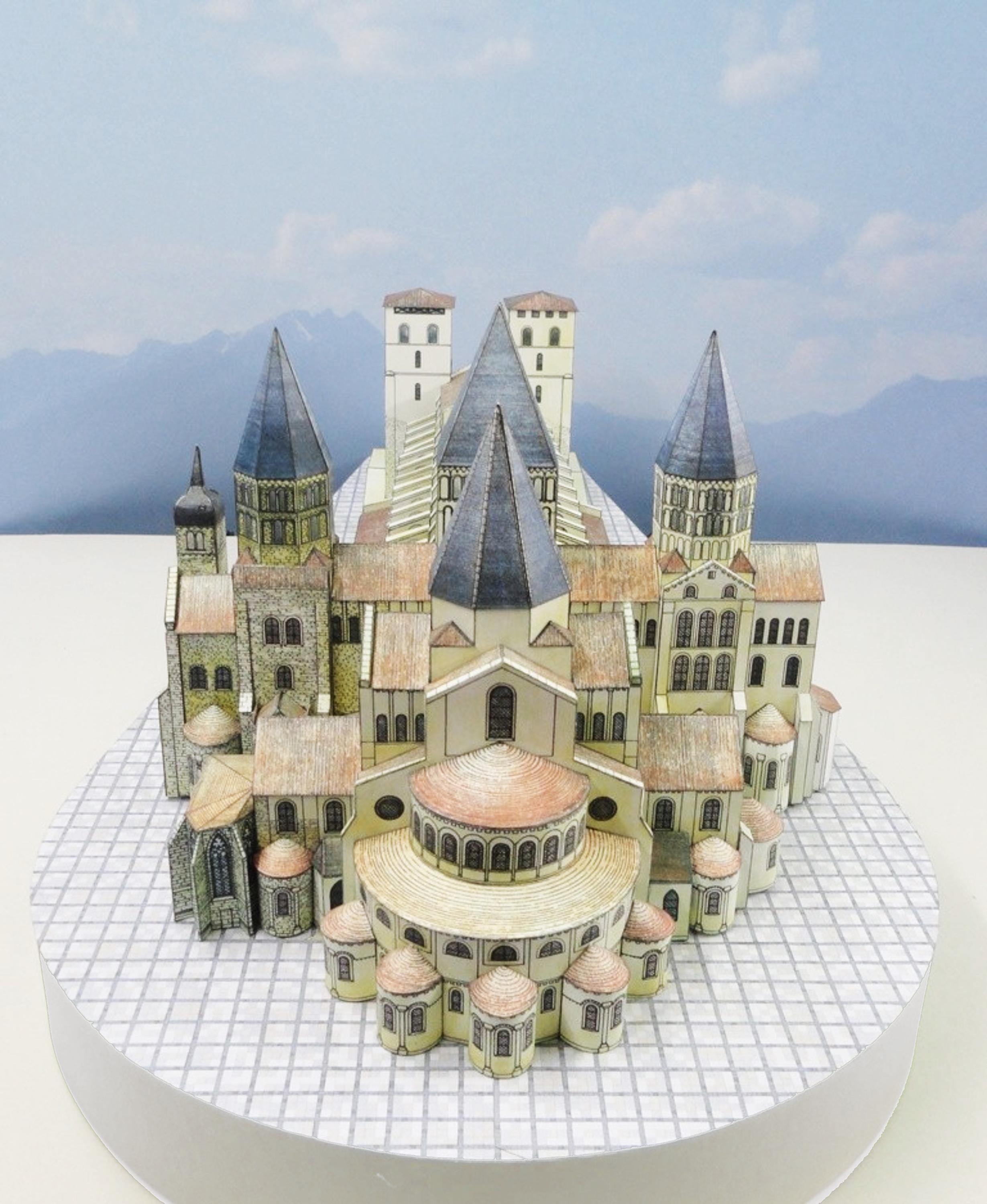 Kit di carta per la creazione di modelli di carta 3D dettagliati del Colosseo di Roma, kit di creazione di modelli PDF da stampare e modello di carta fai da te per Kit di carta per la creazione di modelli di carta 3D dettagliati del Colosseo di Roma, kit di creazione di modelli PDF da stampare e modello di carta fai da te per