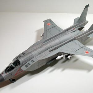Kit de PaperCraft: avión Yak-141 Jet Freestyle, modelo de papel 3D, kit de manualidades, planos en PDF para imprimir y plantilla de manualidades de papel para bricolaje, pasatiempo, rompecabezas, decoración