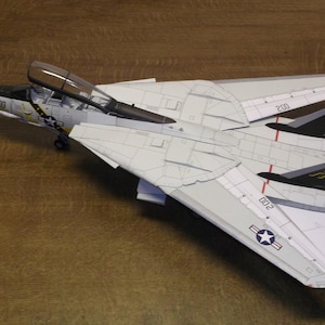 Kit di carta per la creazione di un modello di aereo F-14 Tomcat in carta 3D, modelli PDF da stampare, tagliare e incollare, modello di carta fai da te, hobby, puzzle, decorazioni