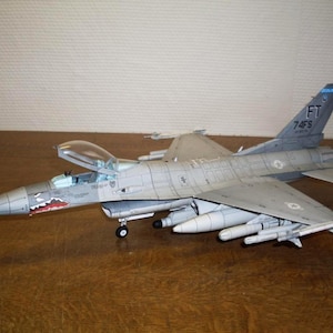 Kit de PaperCraft: avión F-16 Viper, avión Fighting Falcon, modelo de papel 3D, kit de manualidades, planos en PDF para manualidades de papel, plantillas, pasatiempos, rompecabezas, decoración