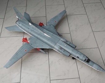 PaperCraft-Kit Su-24 Fencer Flugzeug 3D-Papiermodell-Bastelset PDF-Pläne zum Drucken, Schneiden und Kleben, DIY-Papierbastelvorlage, Hobby-Puzzle-Dekoration