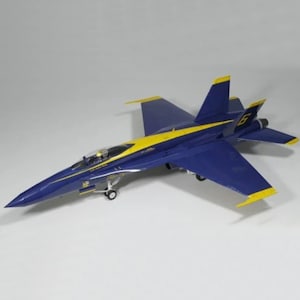 Kit de PaperCraft: avión F/A-18 Superhornet Blue Angels, modelo de papel 3D simple, kit de manualidades, planos en PDF para hacer manualidades de papel, plantilla de decoración de pasatiempos.