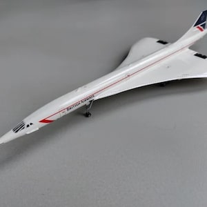 Kit di carta per lavoretti Aereo Concorde Kit di modelli di carta 3D Piani PDF da stampare Taglia e incolla Modello di carta fai da te Hobby Puzzle Decorazione