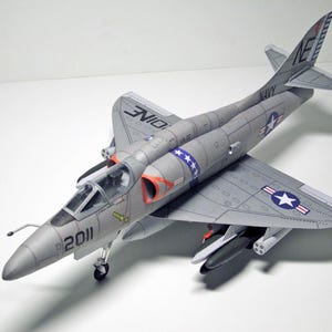 Kit de PaperCraft, avión McDonnell Douglas A-4 Skyhawk, modelo de papel 3D, kit de manualidades, planos en PDF para imprimir, cortar y hacer manualidades de papel, plantilla para pasatiempos, decoración