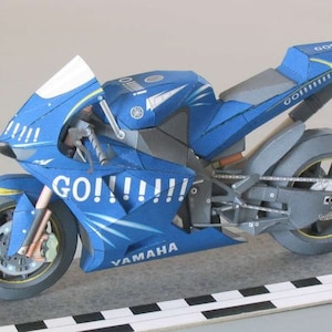 Kit de PaperCraft: Yamaha 2006 Go Motorcycle, kit de manualidades con modelos de papel en 3D, planos en PDF para hacer manualidades de papel para bricolaje, como pasatiempo, rompecabezas y decoración