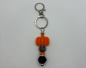 Handmade Silicone Beaded Pumpkin Keychain - Cute Fall Keychain - Pumpkin Keychain for Fall - Halloween Bag Accessory - Bag Accessory