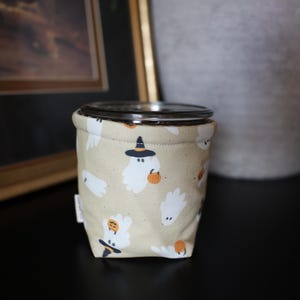 トリック・オア・トリート ゴースト ウェックジャー コージー | 1/2L ウェックジャー用再利用可能スリーブ | コーヒーカップカバー | サワードウ コージースリーブ