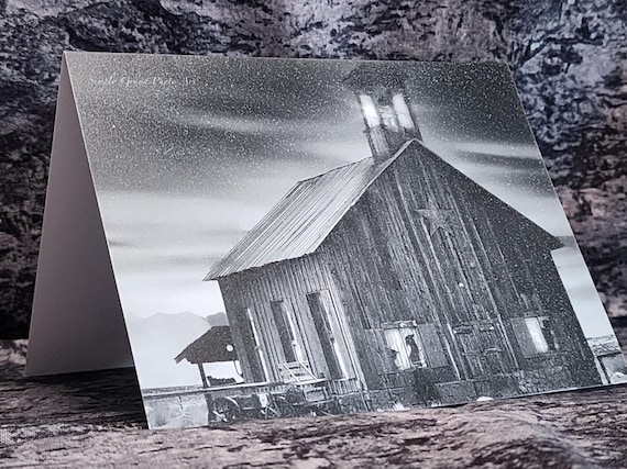 Black & White Barn w/ Quote