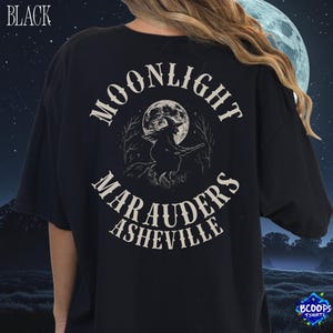 Asheville Wicca Häxa T-shirt | Moonlight Marauders Biker T-shirt | Halloween Pagan Comfort Colors T-shirt | Gotisk Ockult Coven Grafik