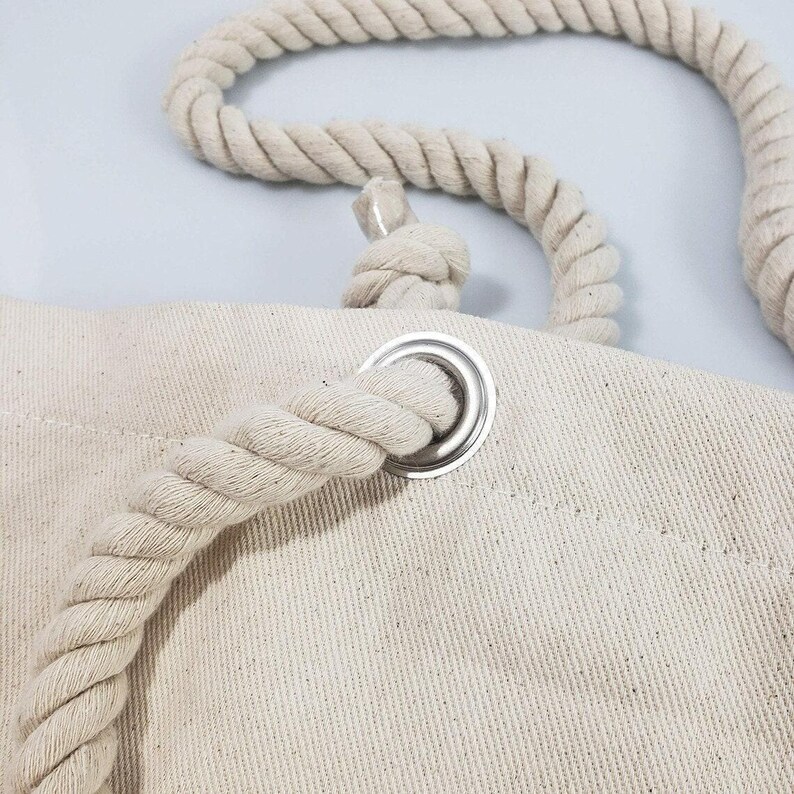 a close up of a rope on a bag