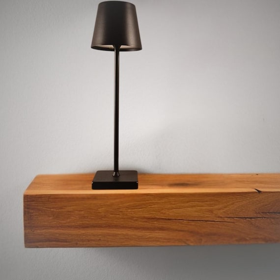 Wandregal eiche – Wandregal holz aus massiver Eiche – Eiche massiv Regal schwebend – Rustikales Wandboard Holz – Handgefertigtes Regal
