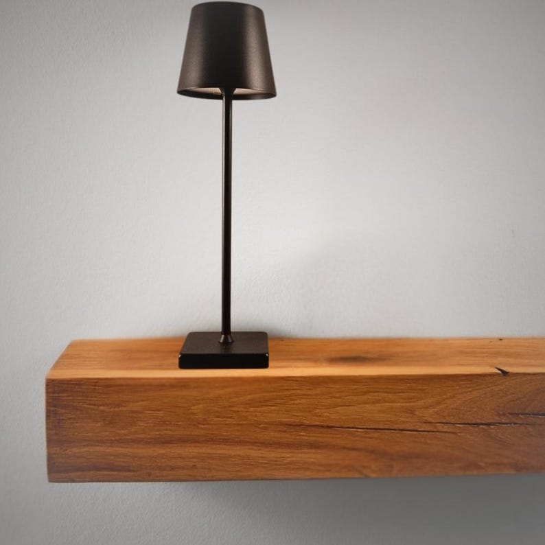 Wandregal eiche – Wandregal holz aus massiver Eiche – Eiche massiv Regal schwebend – Rustikales Wandboard Holz – Handgefertigtes Regal immagine 1
