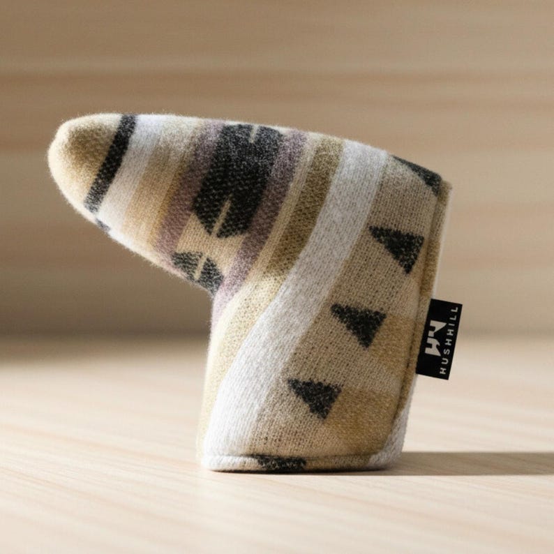 Aztec Blade Putter Cover | Magnetic Closure | Premium Handmade Golf Headcover | Hushhill afbeelding 1