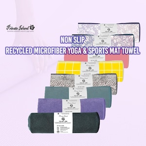 Puede incluir: Una pila de toallas de yoga de microfibra de colores con el texto "Private Island Yoga Mat Towel" en cada toalla. Las toallas están hechas de materiales reciclados y son antideslizantes.