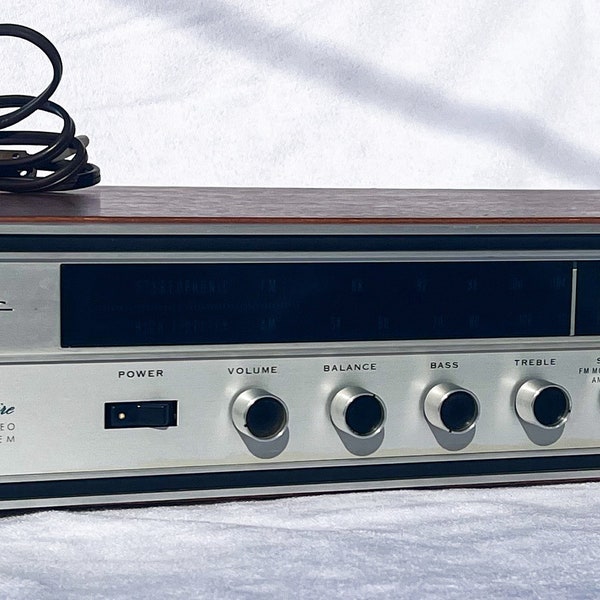 Realistic Stereo Receiver from the 70's great sounding unit.