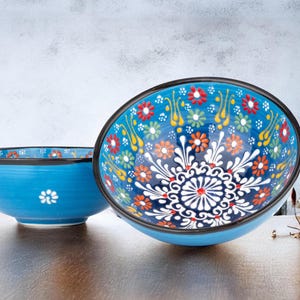 20 Oz Ceramic Handmade Blue Bowl, Ceramic Flowered Bowl, Stoneware salad bowl, Fruit bowl, Decorative bowl, Serving bowl, Tableware