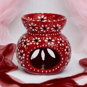 Candle holder, Red Candle holder, Handmade ceramic flowered candle holder, desktop decor, minimalist design , living room decor, candle