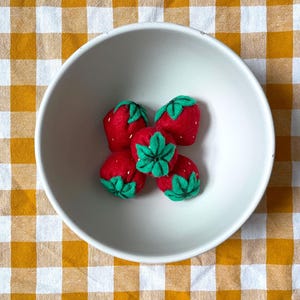 Handmade felt strawberries, play food toy, felt food, Montessori, play kitchen, imaginary play, felt fruit, toddler friendly