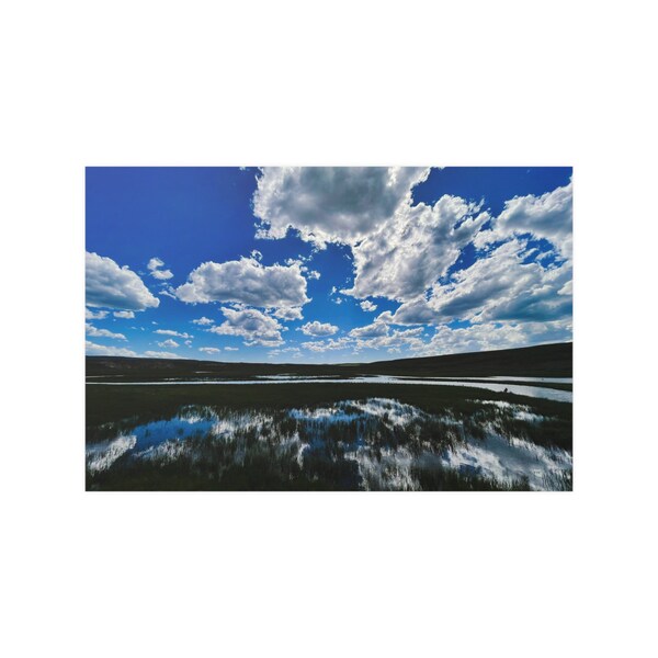 Impression photo des zones humides de Yellowstone, réflexion du paysage nuageux, finition satinée, 210 g/m²