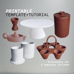 Puede incluir: Plantillas imprimibles para un juego de utensilios de cocina, que incluye un soporte para pasteles, un frasco con tapa, un exprimidor de cítricos, dos tazas con platillos y un soporte para huevos de seis huecos. Las plantillas son de color marrón y blanco.