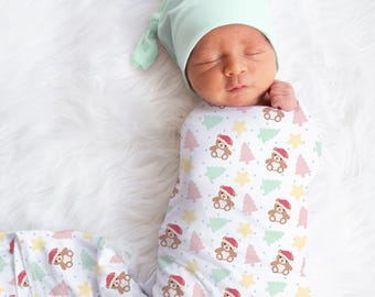 Christmas Teddy Bear Swaddle Blanket, Illustrated Holiday Baby Wrap, Festive Newborn Gift, Jersey Knit Receiving Blanket, Xmas Baby Gift