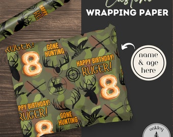 Papier do pakowania prezentów urodzinowych w tematyce myśliwskiej, spersonalizowany kamuflaż, artykuły na imprezę urodzinową dla chłopców, motyw myśliwski, kamuflaż, dekoracja urodzinowa dla chłopców, spersonalizowany papier do pakowania