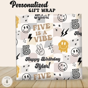 FIVE is a VIBE Carta da regalo retrò a scacchi Forniture per feste personalizzate Carta da regalo personalizzata Tema di compleanno per bambini di 5 anni Confezione regalo beige