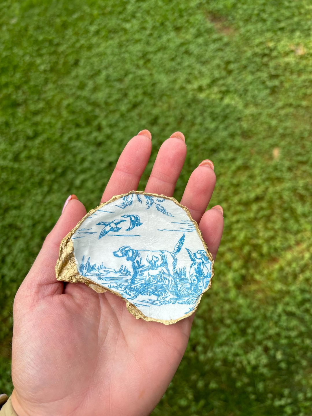 Dish Pattern Toile Oyster Shell Dish French Toile (horse, Sheep, & Hunting Dog Pattern ...