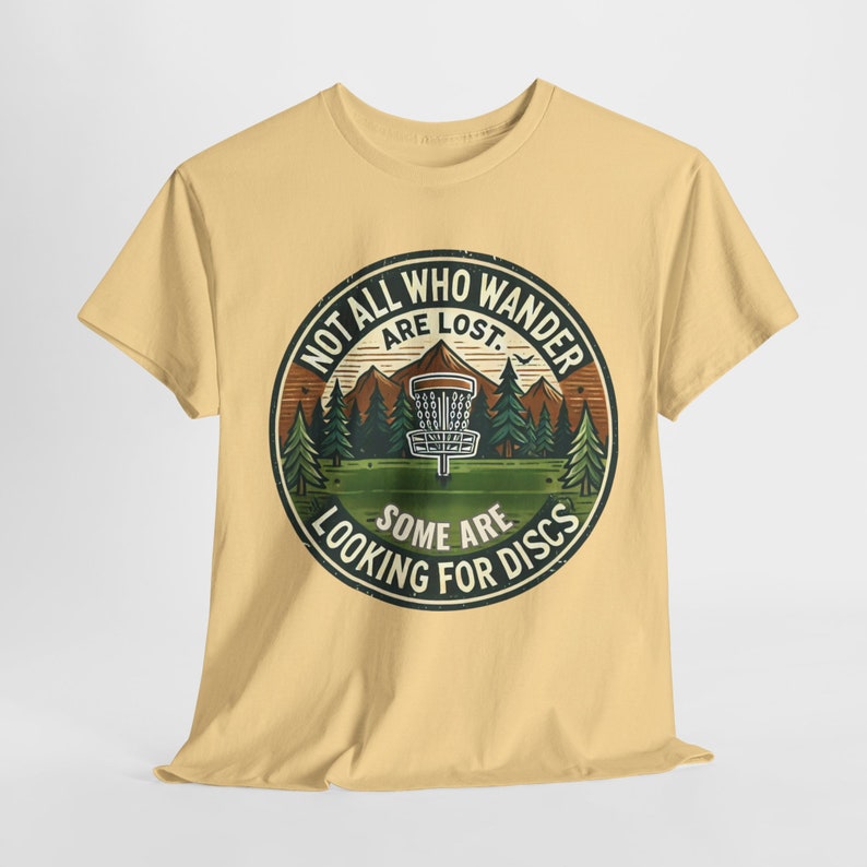 Camiseta de Disc Golf / No todos los que vagan están perdidos, algunos buscan discos / Diseño divertido de camiseta de Disc Golf / Regalo de Disc Golf imagen 5