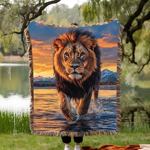 Majestic Lion Woven Blanket - Wildlife Animal Home Decor, King of the Jungle Couch Throw, Safari Theme Bedroom Tapestry, Nature Lover Gift