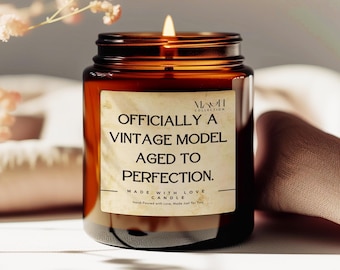 Lustige 50. Geburtstagskerze Geschenk Freund Schwester Geburtstagsgeschenk Kerze Geschenk für sie 50 Fünfzig und fabelhafte Kerze, die 50 offiziell Vintage dreht ..