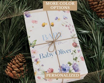 Papel de regalo personalizado para baby shower Baby in Bloom con diseño de flores silvestres y nombre personalizado para bebé niño o niña. Regalo de cumpleaños con nombre.