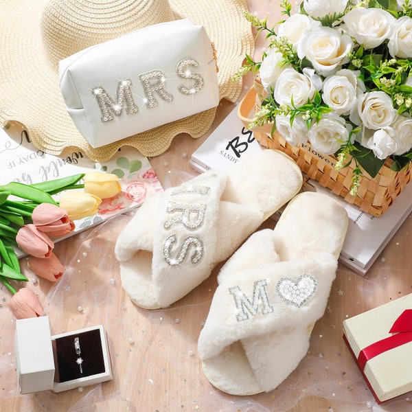 Personalized Initial Wedding Bride Slippers MRS Pearl Letter Makeup Bag Bridal Shower Gifts for Wedding Day