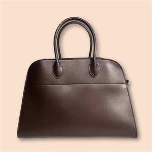 Elegant women's handbag, versatile leather handbag, perfect for work and travel